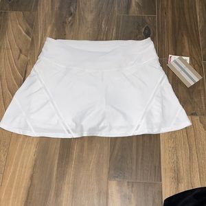 NWT white tennis/golf skirt MEDIUM